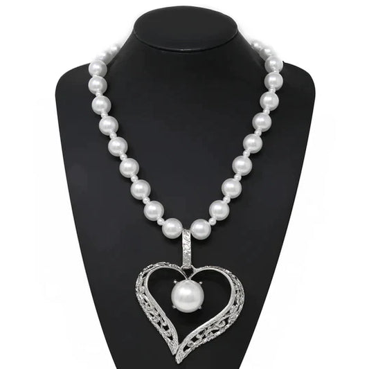 Heart Pendant Pearl Beaded Necklace